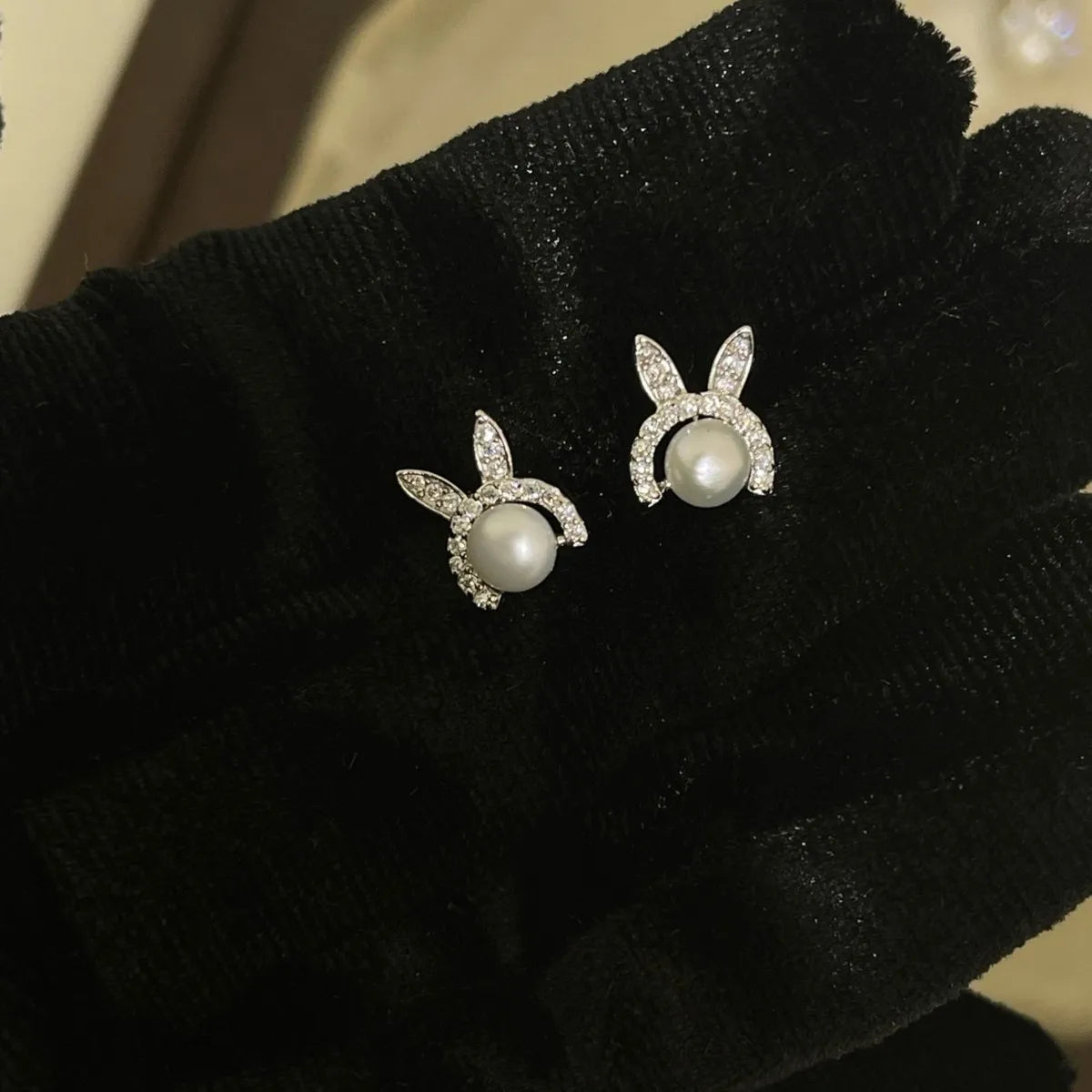 925 Sterling Silver Stud Earrings Charm Jewelry - Bunny Pearl Zircon - Xm402 - Touchy Style