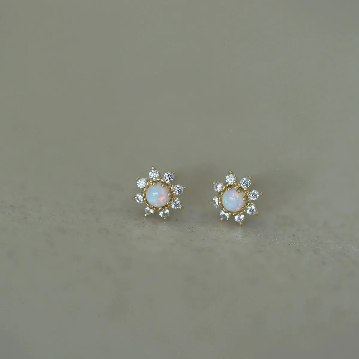 925 Sterling Silver Stud Earrings Charm Jewelry - Sunflower Mini Opal - Xm398 - Touchy Style