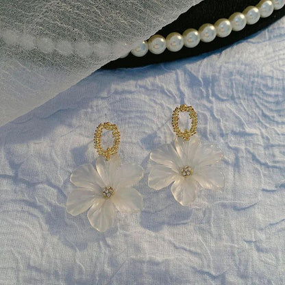 Charming Korean Earrings with White Pearls for Women - Charm Jewelry R1240