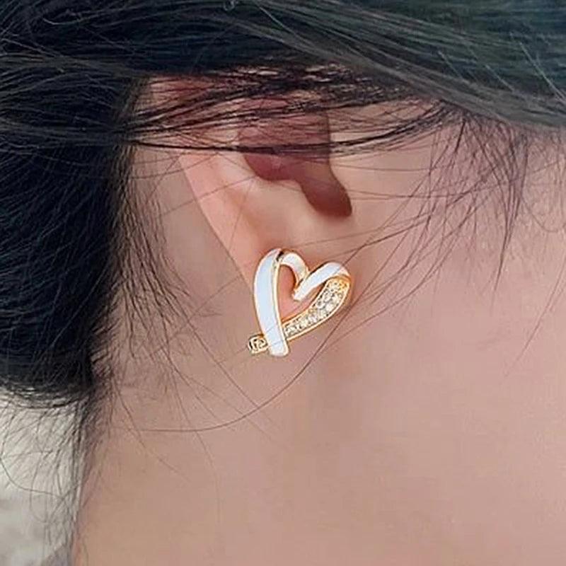 Fashion White Peach Heart Mini Earrings Charm Jewelry XYS0257