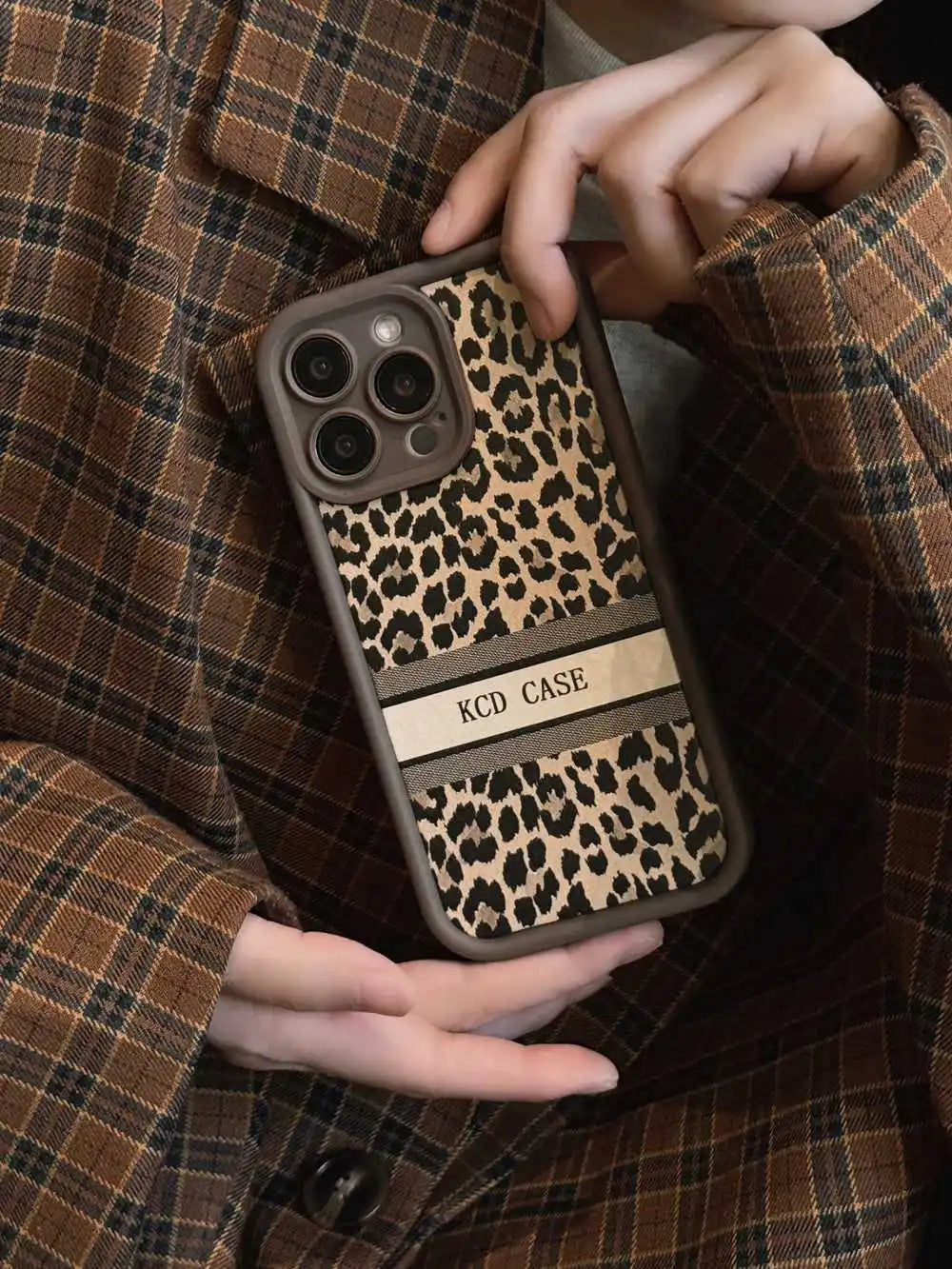 Cute Phone Cases For iPhone 16, 11, 12, 13, 14, 15 Pro Max - Soft Silicone Leopard Print - Leather Bumper Cover - IC4310