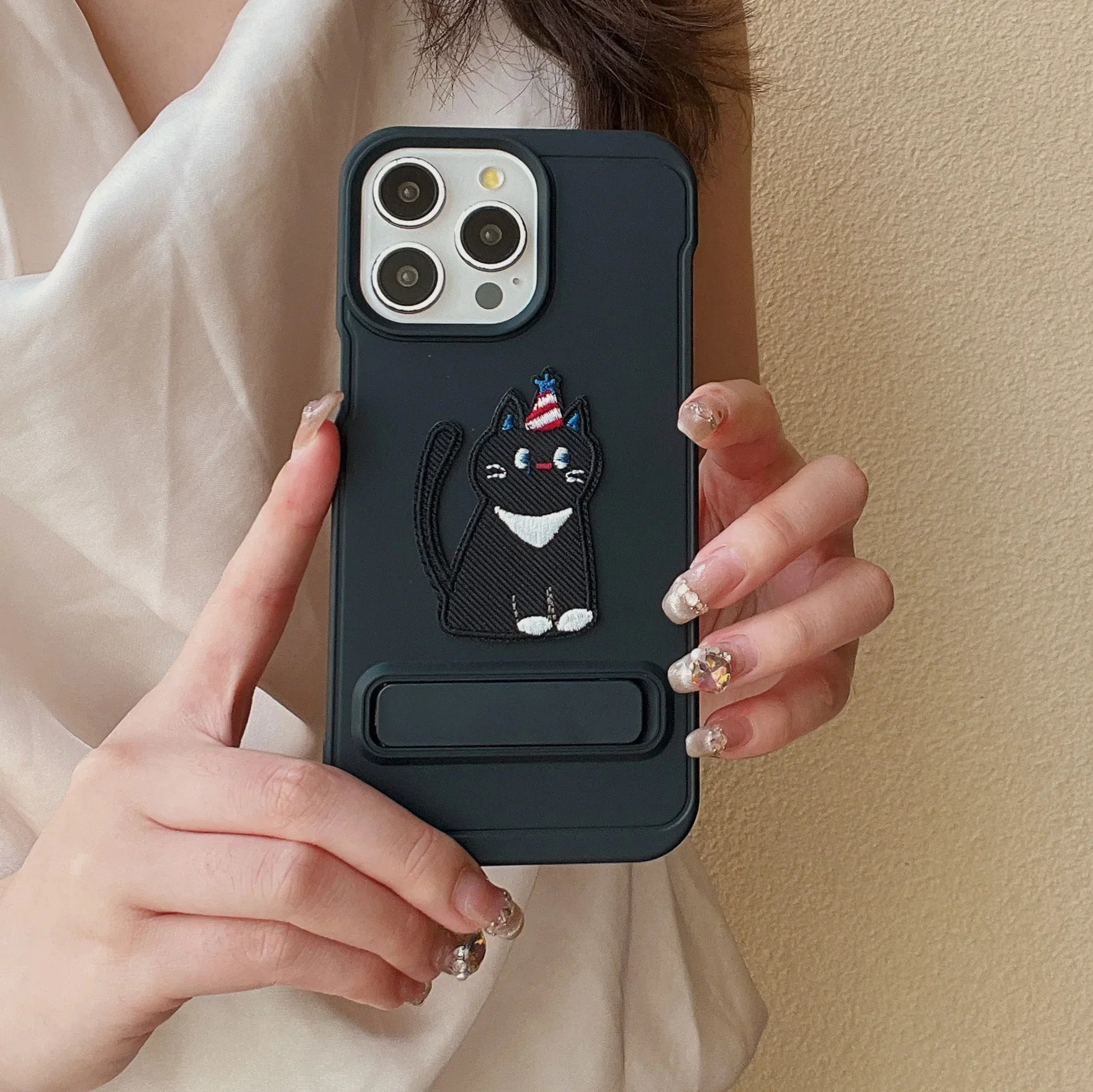 Cartoon Dog Cute Phone Case for iPhone 15, 14, 13, 12, and 11 Pro Max - Invisible Bracket with Built-in Stand - TSP212