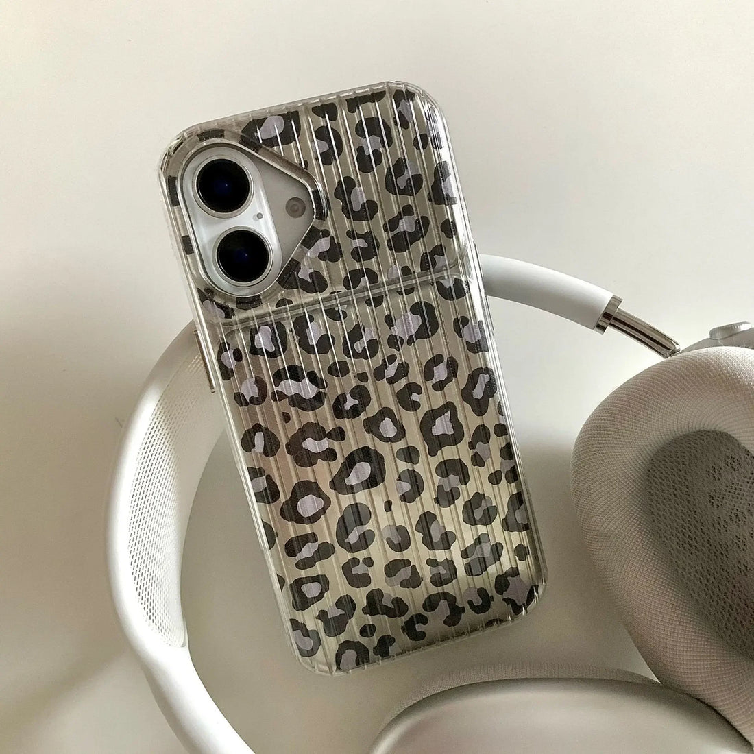 Cute Phone Cases For iPhone 16, 15, 14, 13, 12 Pro Max - Leopard Print Stripes Plating Art Back Cover - IC0540