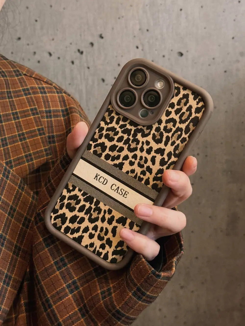 Cute Phone Cases For iPhone 16, 11, 12, 13, 14, 15 Pro Max - Soft Silicone Leopard Print - Leather Bumper Cover - IC4310