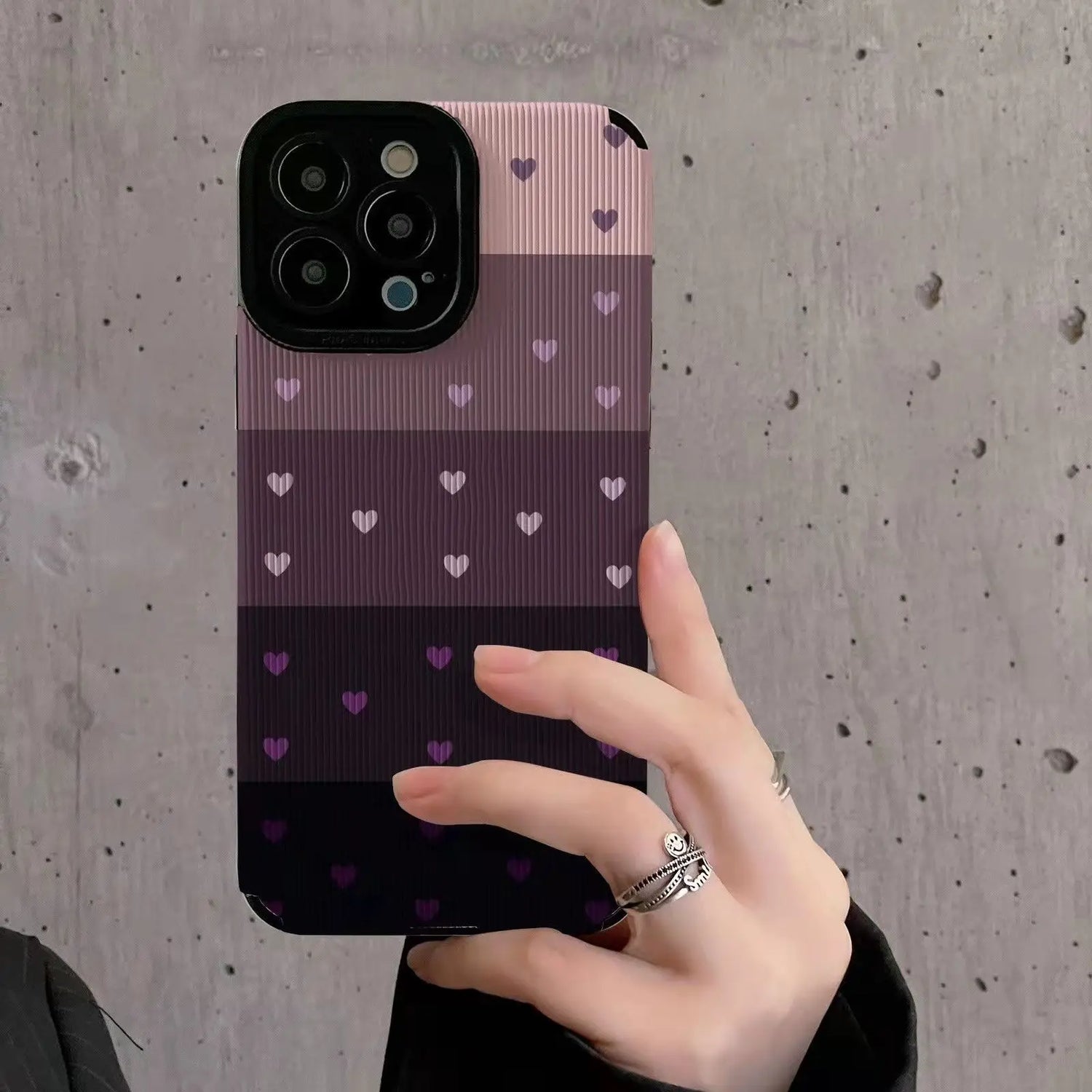 Cute Gradient Black and Purple Heart Pattern Phone Case for iPhone 15, 14, 13, 12, 11, Pro Max, Mini, XR, XS, 6, 7, 8 Plus