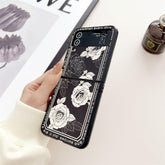 Flower Butterfly Design Cute Phone Case: PC Cover for Galaxy Z Flip 3/4 Clamshell - Touchy Style .