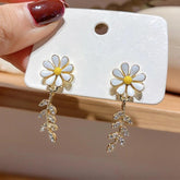 Glass White Daisy Flower Drop Earrings Charm Jewelry XYS0134 - Touchy Style .