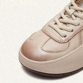 SA319 Comfortable Leather Sneakers: Fashionable Women&