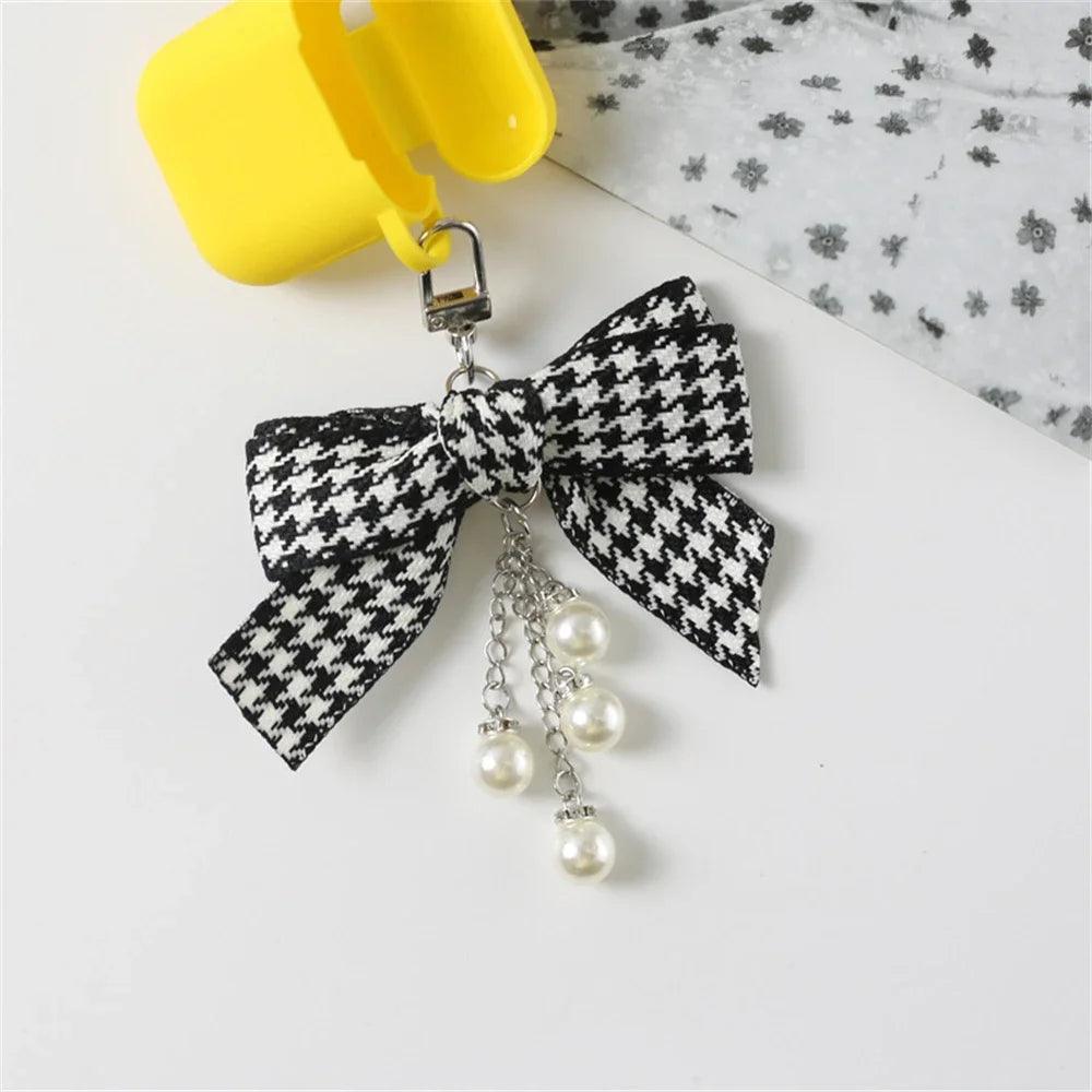 Unique Keychains - Classic Black White Lattice Bowknot - Pearl and Bear Pendant - TSKC16 - Touchy Style